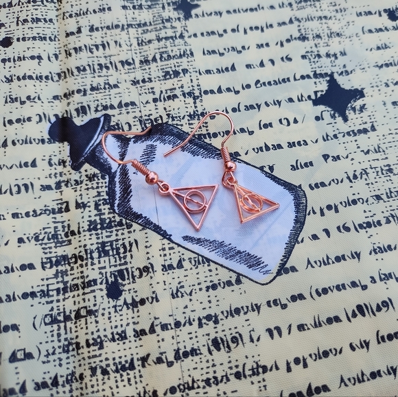 *Harry Potter Deathly Hallows Handmade earrings! Pick your style - Picture 4 of 6